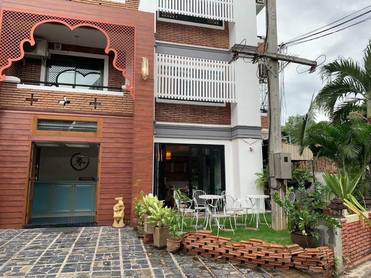 Spring@Tapae Hotel Chiang Mai Exterior photo